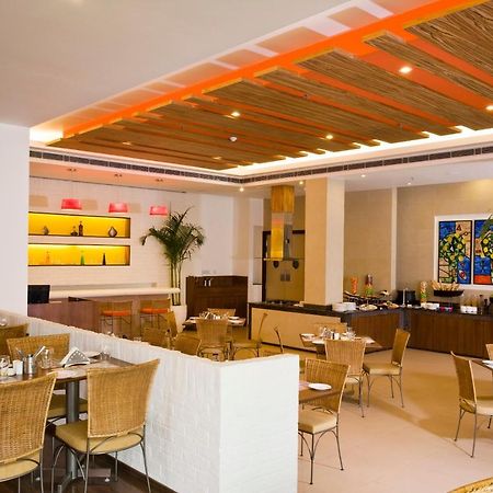 גאזיאבאד Lemon Tree Hotel, East Delhi Mall, Kaushambi מסעדה תמונה