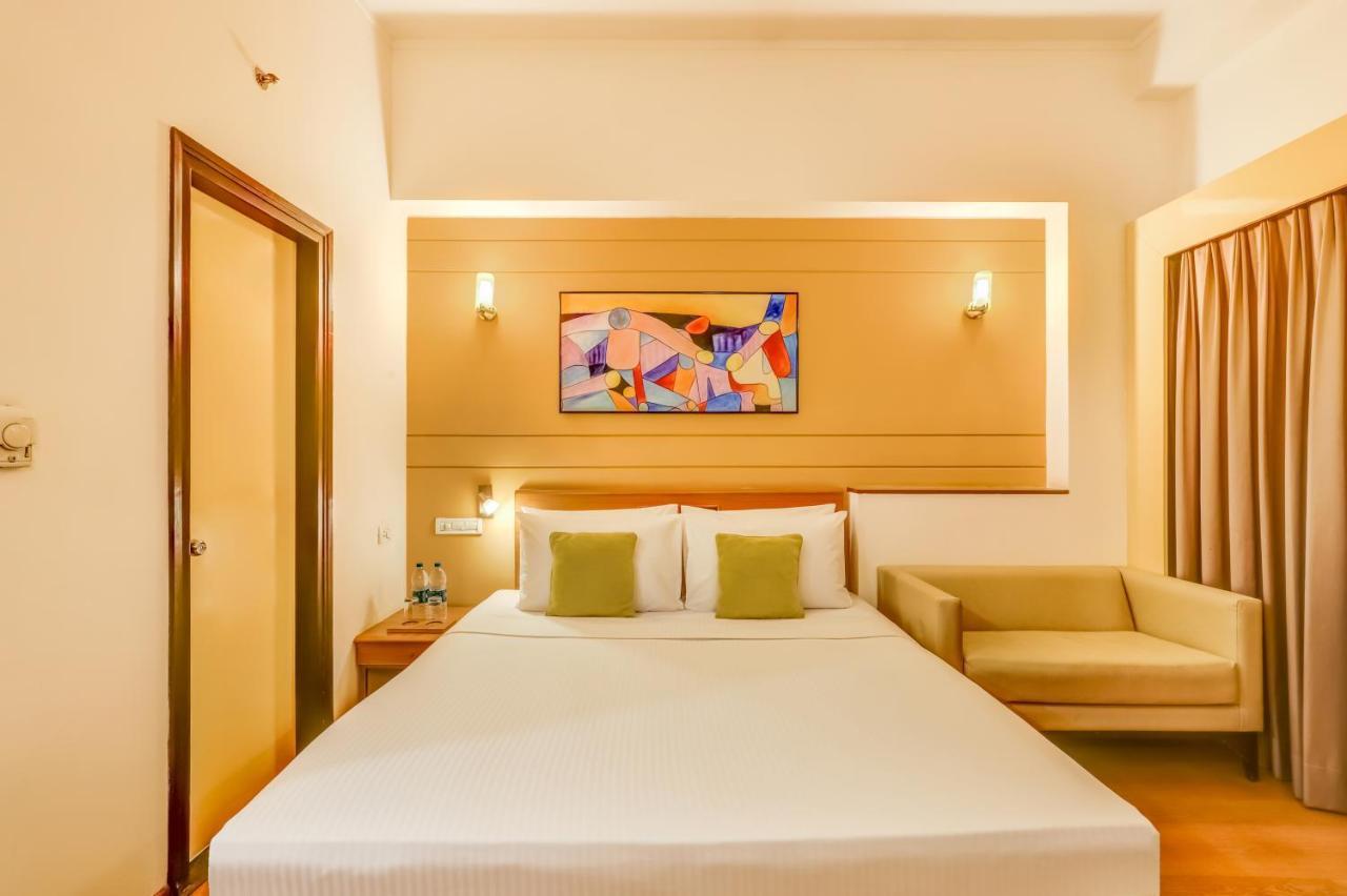 גאזיאבאד Lemon Tree Hotel, East Delhi Mall, Kaushambi מראה חיצוני תמונה