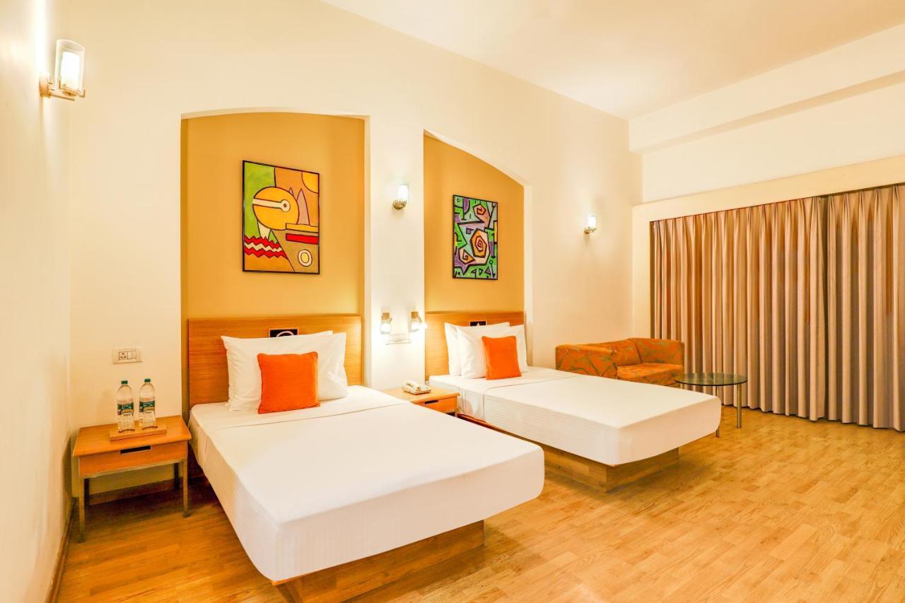 גאזיאבאד Lemon Tree Hotel, East Delhi Mall, Kaushambi מראה חיצוני תמונה
