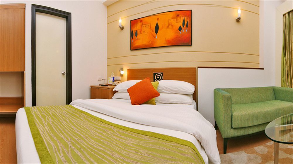 גאזיאבאד Lemon Tree Hotel, East Delhi Mall, Kaushambi מראה חיצוני תמונה