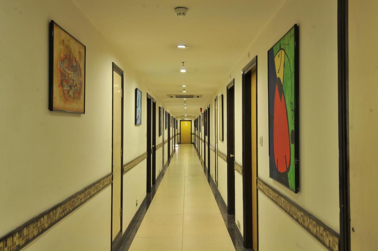 גאזיאבאד Lemon Tree Hotel, East Delhi Mall, Kaushambi מראה חיצוני תמונה